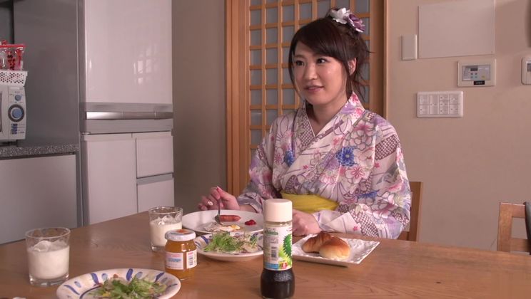 Sugar Ryouka Shinoda blows the dick