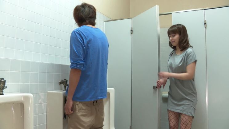 Sugar Riho Mikami is sucking cock