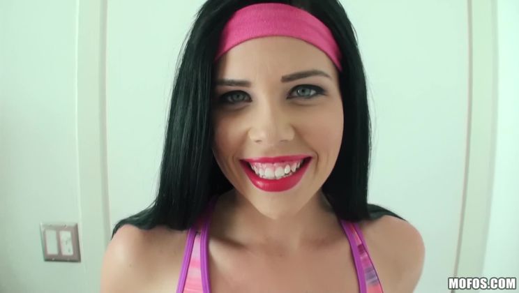 Athletic Amateur Sucks and Fucks