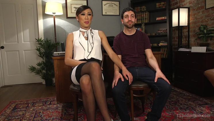 Oral Fixations with Venus Lux