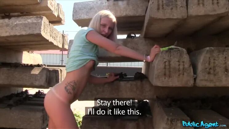 Outdoor Fucking with Sexy Blonde