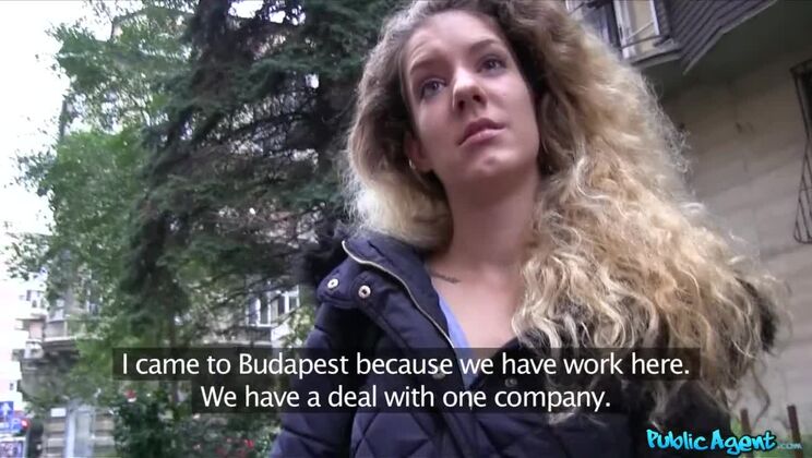 She gets fucked in a building site for cash