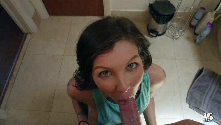 Alt Girl Deepthroats A Thick Cock And Gives A Footjob In The Bathroom