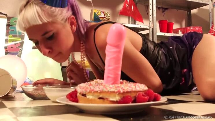 Logan's Anal Double Penetration