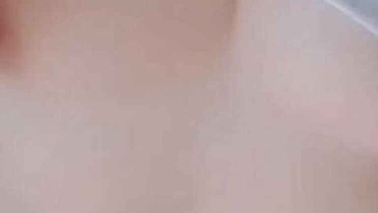 Inexperienced vixen Hana Lily reveals all for deviants - Amateur solo debut