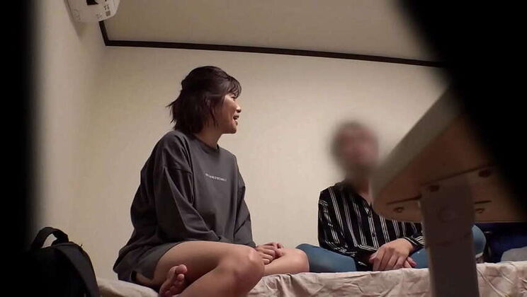 I discovered a female comic through a match app, she's no beauty but her dirty humor is a riot, featuring Tkd and Umi Oikawa