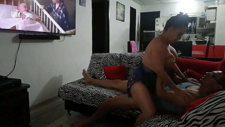 Damian and His Sister-in-Law Rosy Isa: A Steamy TV Session with a Blowjob and Penetration