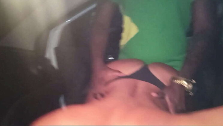 Hotwife Cheats with BBC Strangers in Public Dogging