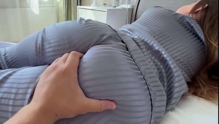 Wild Morning Blowjob with Brunette Babe