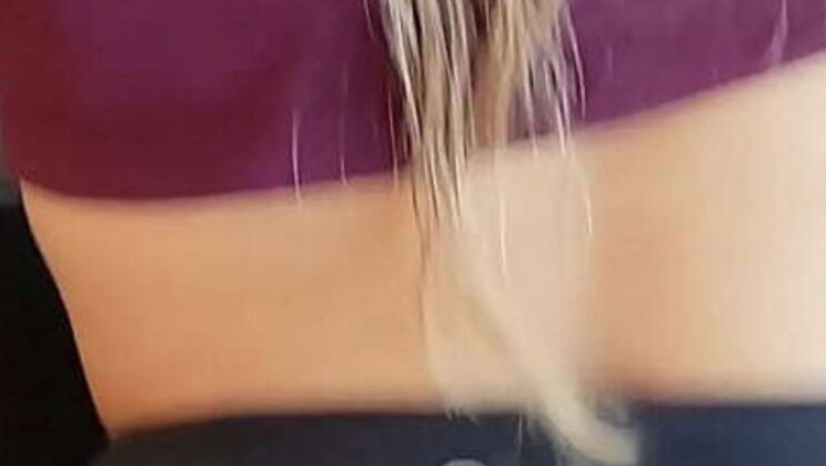 Scarlet Winters Rips Her Lululemon Leggings Apart