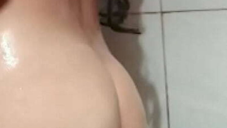 Naughty Teen Latina Neighbor Undresses and Shaves Pussy After School - Home Alone Voyeur Fetish!