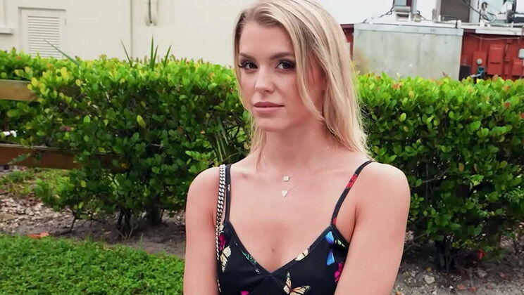 Horny Teen Blonde Gets Paid for Van Ride - Amateur Oral Sex