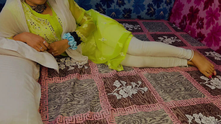 Indian Bahu Fucks Sasur in Private Room with Dirty Talk and Cum in Mouth