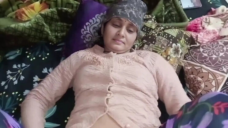 Indian Village Girl Madhuri Bhabhi Fucked Hard by Boyfriend on Valentine's Day - Viral MMS Clip