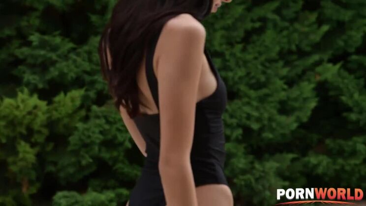 Three Studs Unloaded their Cocks into Alyssa Bounty Mouth after Wild Poolside DP