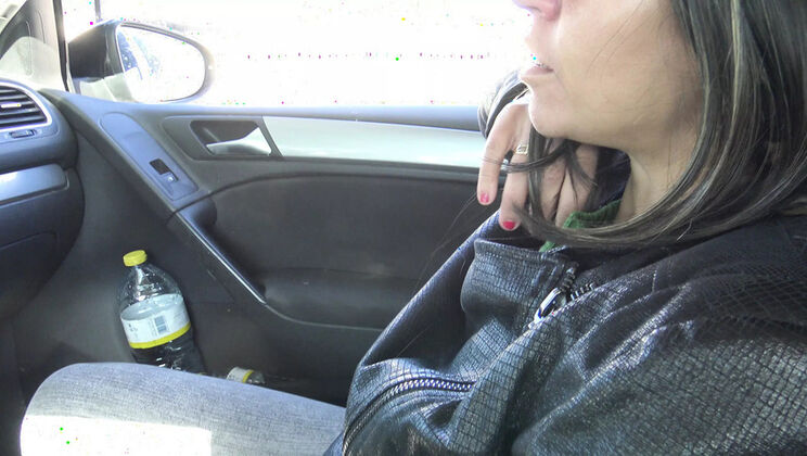 Stepmom Susan Gives Stepson a Hot Handjob - Taboo Family Fun