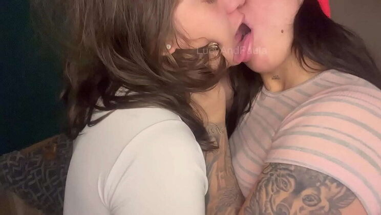 Best Friends Lucyplay & Paulaplay231 Wet Tits Sex Tape - Homemade Creampie & Fingering Fun