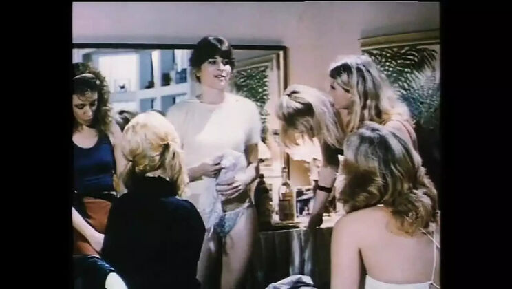 Young Girls Giving Blowjobs and Taking Facials - Scene 01