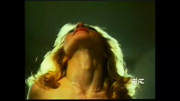 Platinum Paradise Scene 02: Samantha Fox, Vanessa del Rio & Merle Michaels in Hot Vintage Blowjob and Facial Action