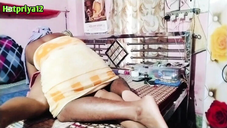 Desi Aunty Hot Neighbor Cowgirl Blowjob Fuck - Indian Homemade Big Ass Sex