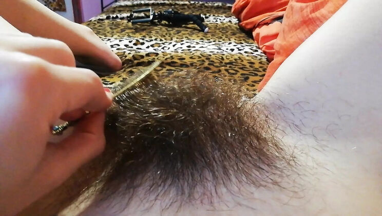 Hairy MILF Pussy Closeup - Bush Brushing Fetish with Cuteblnde666