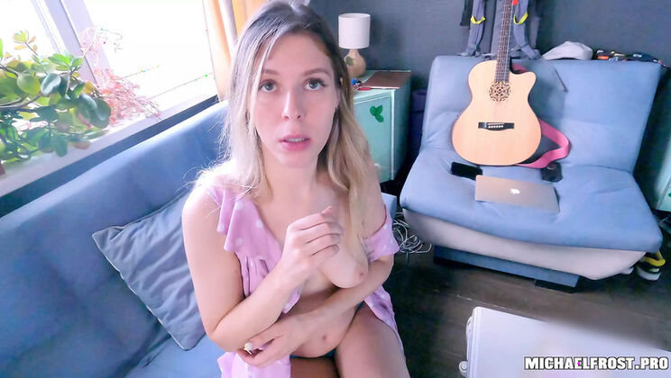 Neighbor Girl Gets Hard Dick After Losing Her Keys - Amateur Blowjob & Cumshot