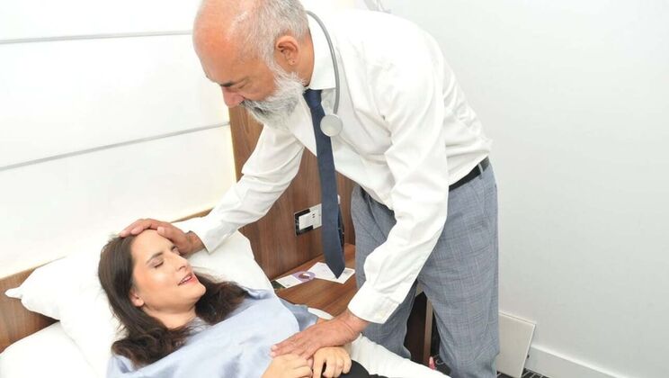 Hot British MILF Doctor Gives Me a Thick Creampie Treatment