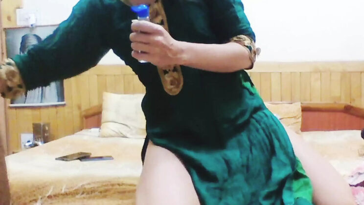 Desi Wife Fucks Husband on Live Cam for Money - Hot Indian Amateur Sex