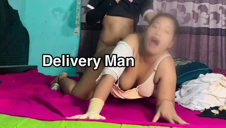 Bangladeshi Delivery Man Fucks Hot Desi Girl with Big Cock - Hardcore Missionary & Doggy