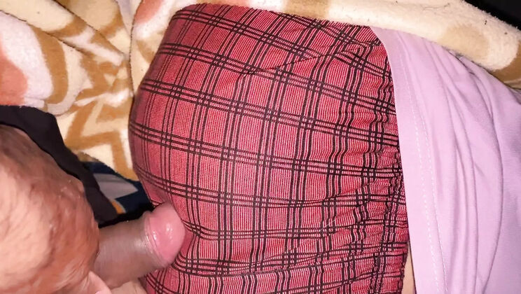 Desi Indian First Time Meet and Fuck - Hardcore Sex in Friend's House