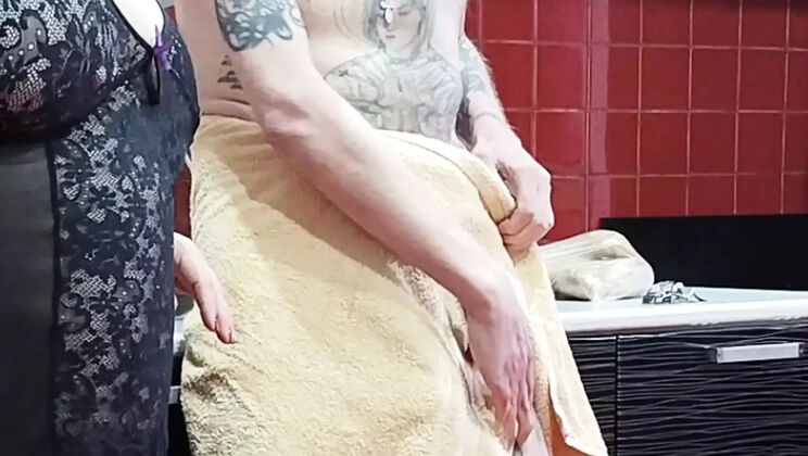 Hot MILF Blows Me Until I Cum - Russian BBW Deep Throat & Handjob