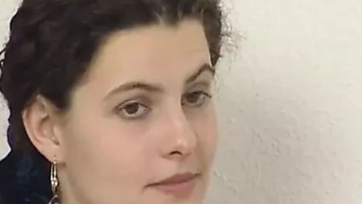 Sweet Teen Mouse Gets Fingered and Licked - 19-Year-Old Amateur Beauty