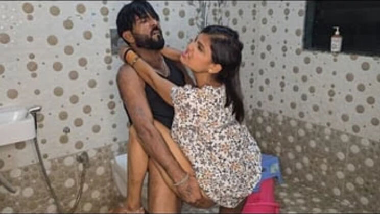 Desi Village Bhabhi Fucks Dewar Hardcore - Big Ass Doggy & Rough Sex