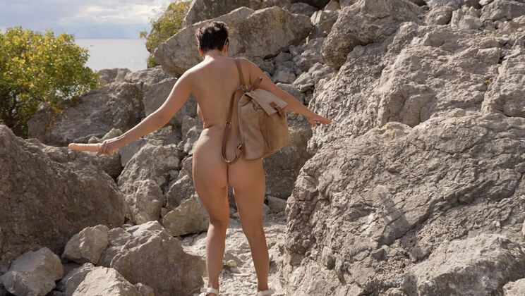 Naked Hiking MILF Plays with Dildo in Public - Russian Solo Outdoor Fun