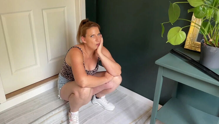Hot Blonde MILF Neighbour Fucks Hard After Forgetting Her Key - Rough Doggystyle & Deep Throat BJ