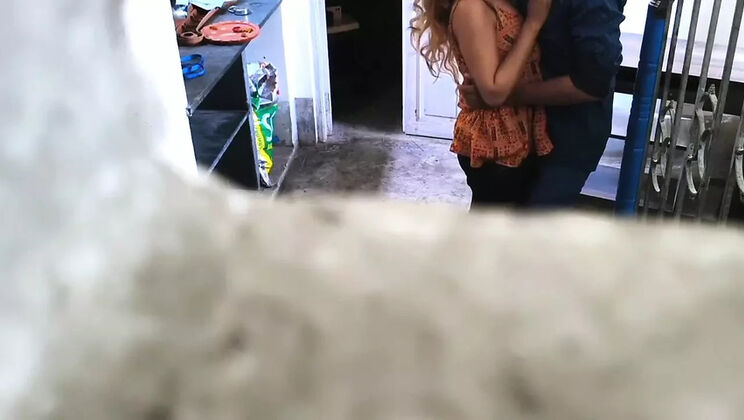 Desi Office Boss Fucks Young Indian Girl in Viral Doggy Style Sex Video - Fantacycutting