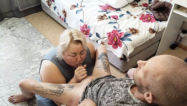Hot Wife Watches Neighbor Suck Deep and Swallow Cum - Zona901