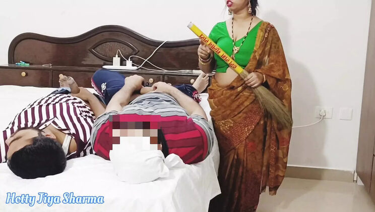 Hot Indian Stepmom Jiya Sharmaa Takes Two Big Cocks in Her Tight Pussy - Anal & Threesome Fuck