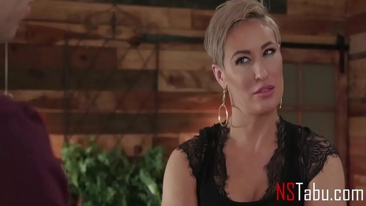 Busty Step Mom Ryan Keely Seduces with Pussy Licking & Hardcore Taboo Sex