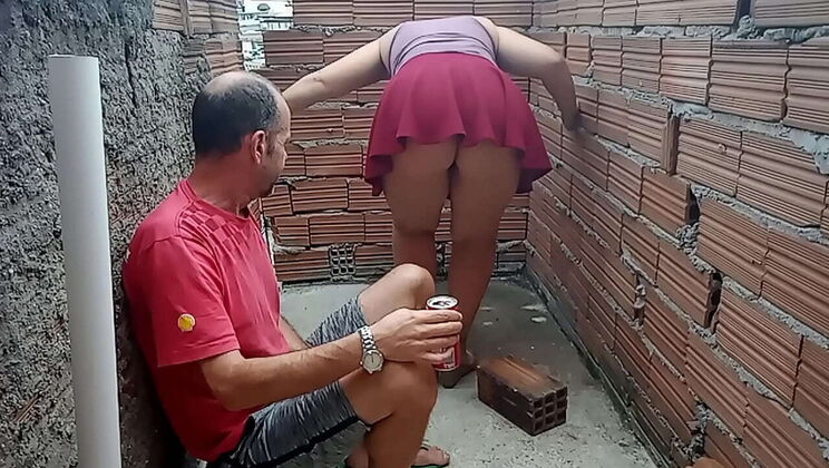 Hot bricklayer fucks hard on construction site - oral and sex action
