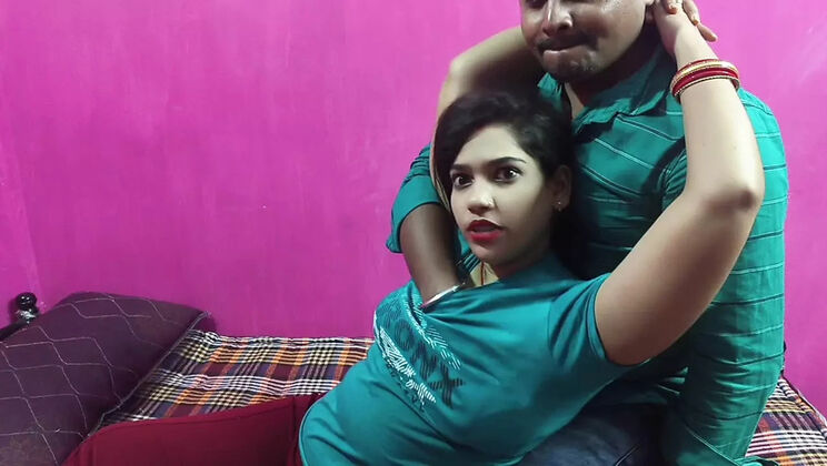 Odia Desi Bhabhi Sona Fucks Boyfriend Hard in Park - Big Tits, Blowjob & Dirty Talk