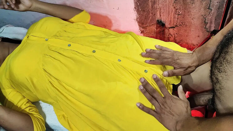 Indian village virgin's first anal sex with big cock in viral HD video