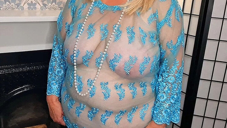 Cheating BBW Wife Sits On Face - Amateur Mature Slut Gets Ready