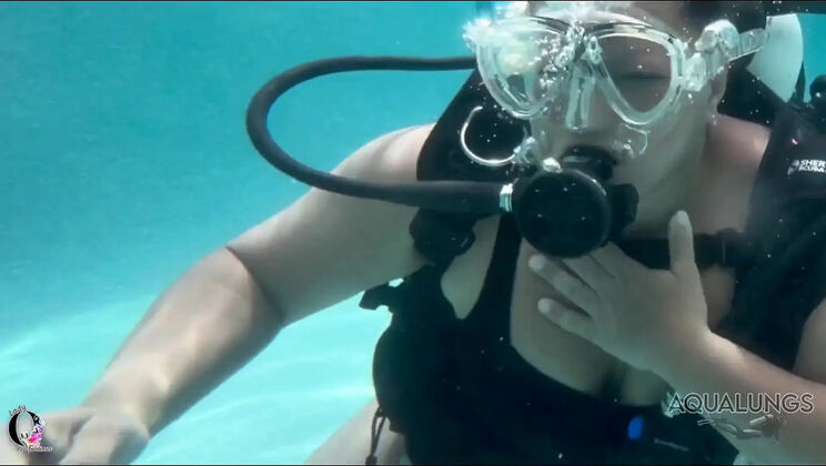 Amateur BBW Latina Lady O Big Natural Tits Underwater Pool Sex Mission