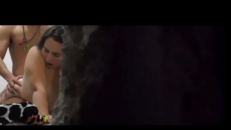 Hot Wife Caught Cheating at 3 AM - Chakalosaahot Fucks Another Man