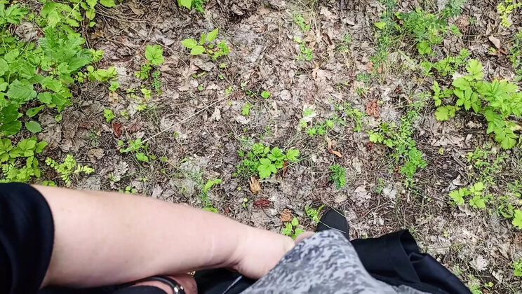 Zona901 MILF Blowjob in Park - Hot Cum Swallow