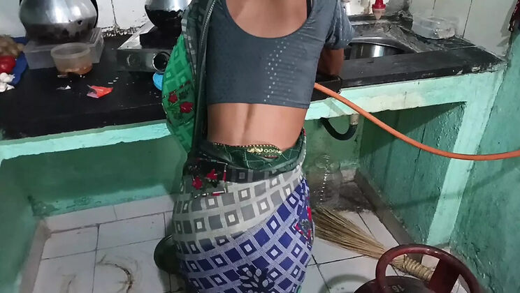 Desi Bhabhi Raniki Chut Gets Doggy Style Fuck in Kitchen by Brother-in-Law's Big Cock