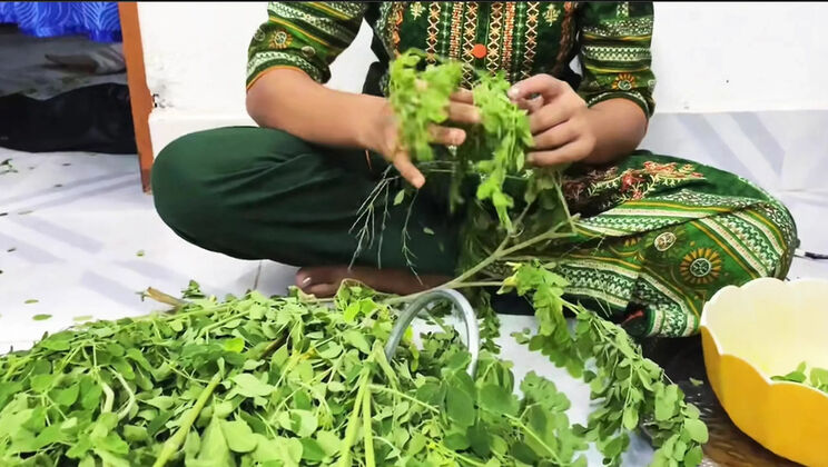 Desi Bhabhi Riya Chowdhury Romantic Hardcore Fuck with Kaleonjoybd - Blowjob, Cowgirl, Doggy Style in HD