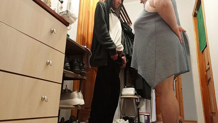 Zona901 Hot BBW Neighbor Gets Fucked Doggy Style By Courier - Deep Throat Blowjob & Cumshot