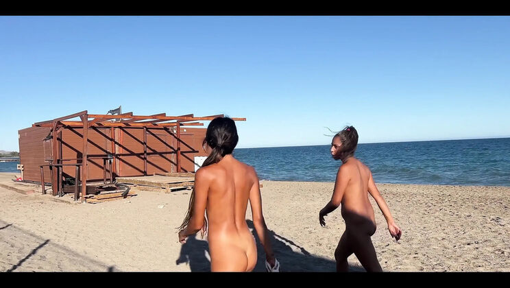 DaringKiara's Latina Shower Orgasms & Squirting in 4K HD